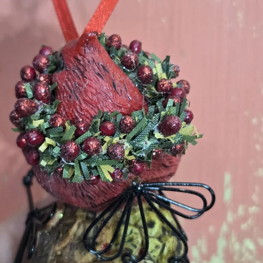 Christmas Cardinal Hanging Ornament  Pinecone Wreath Ribbon Bird‎ Holiday Decor